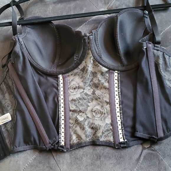 Lace Corset - Picture 3 of 6